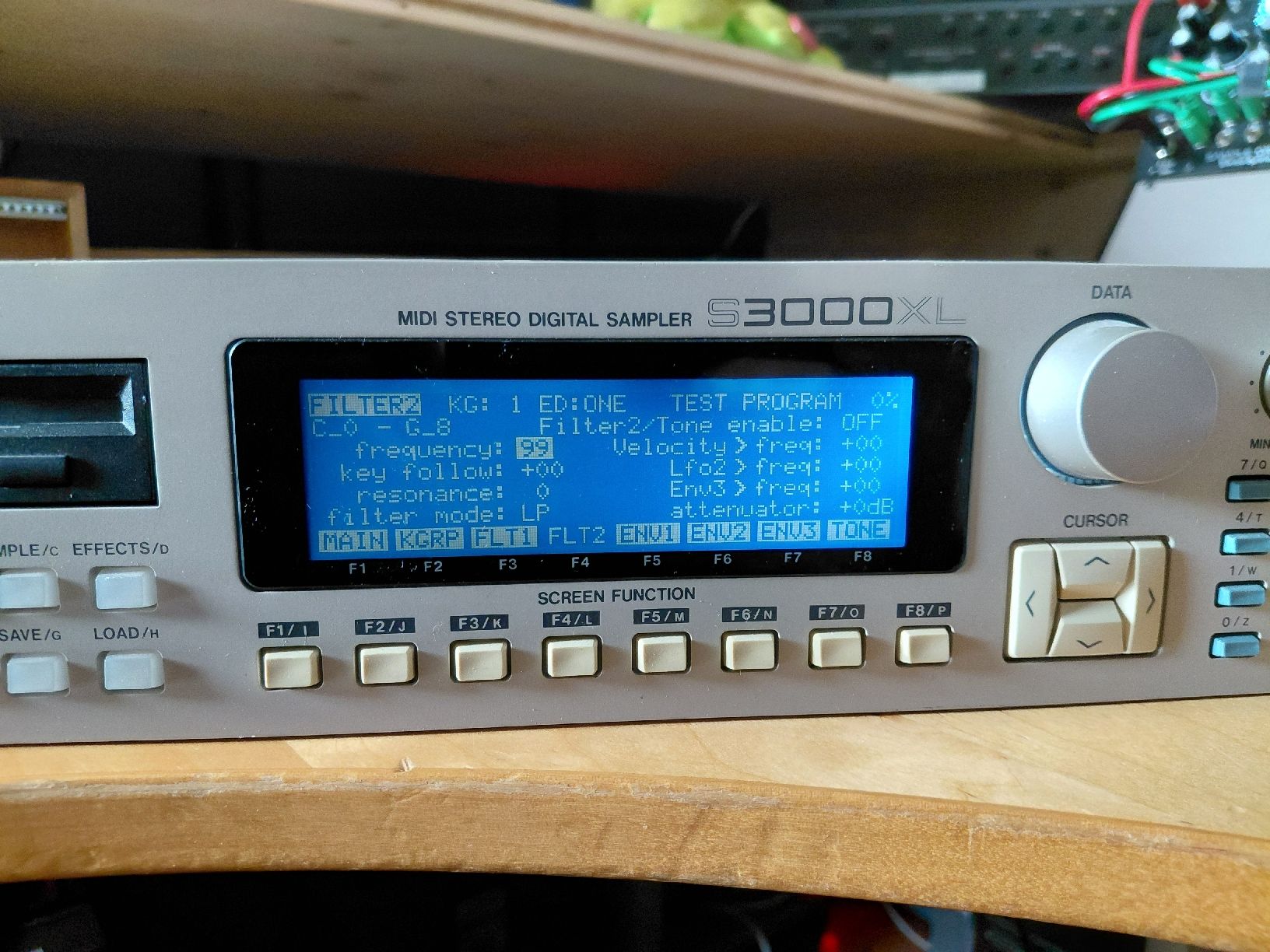 Akai Strumenti musicali: Akai S3000XL mit Filter Karte – Usato da Thayngen venduto da chremi 2