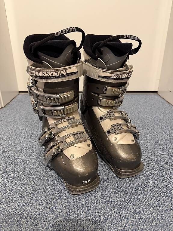 Scarpe da uomo: Skischuhe Gr. 35 / 23.5 – Usato da Niederglatt SG venduto da Pajazzo6
