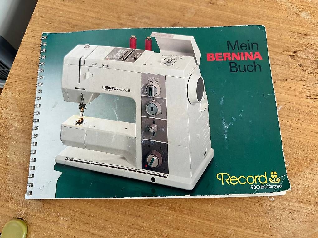 Bernina Macchine da cucire: BERNINA Record 930 Electronic mit Original-Nähschrank – Usato da Oberrieden venduto da rpg_w7my 3