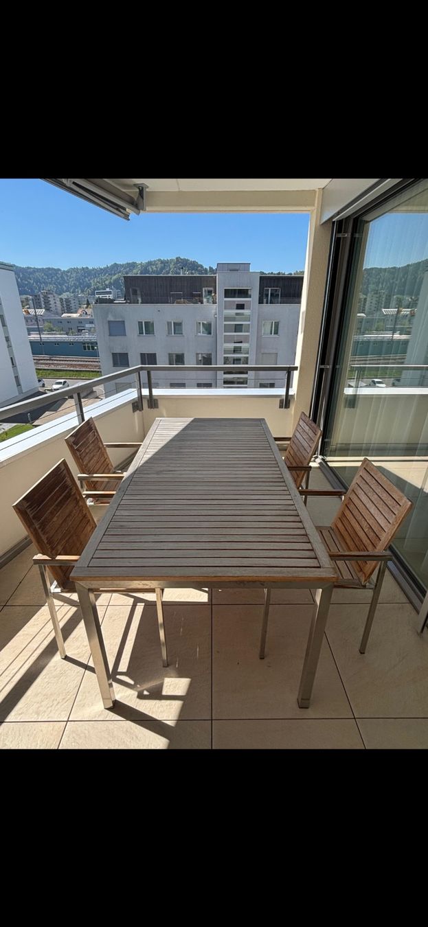 Livique Set de table et chaises: Holztisch Balkon & 4 Stühle – D'occasion à Einsiedeln par LulinaG 1