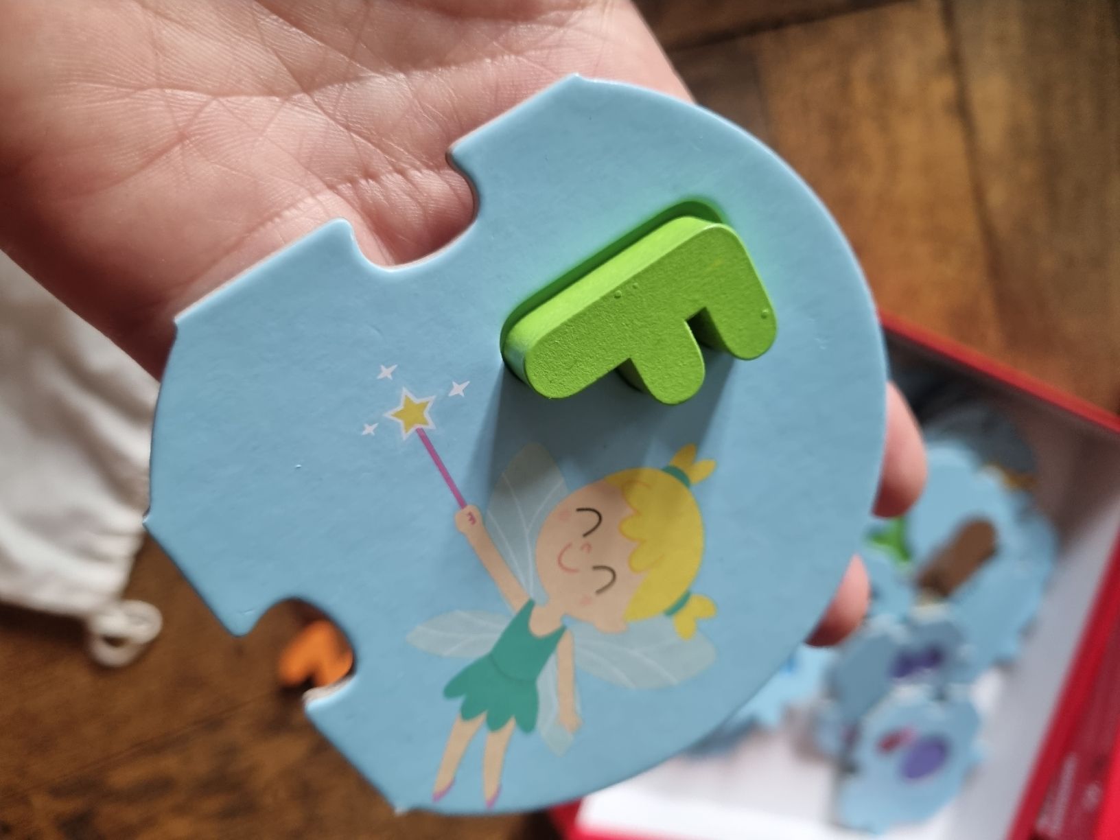 Janod Puzzle: Puzzle alphabet Janod complet, 28 pièces, dès 3 ans. – Usato da Fribourg venduto da jarmilka 7