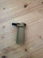 Neu B&T VORDERGRIFF KURZ Picatinny Tactical Stgw Armee IPSC