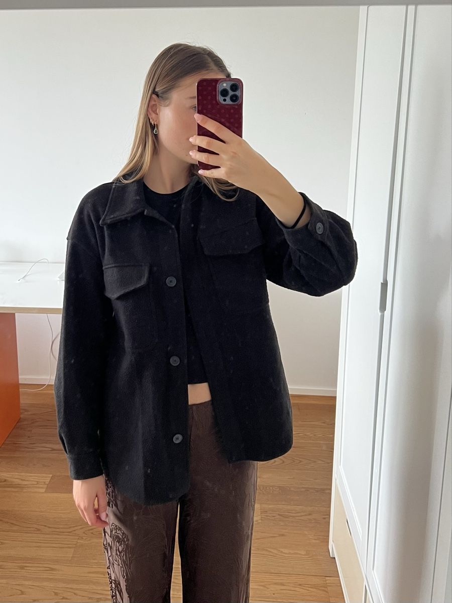 Stradivarius Vestes: schwarze Übergangsjacke – D'occasion à Erlenbach par paulina.rad