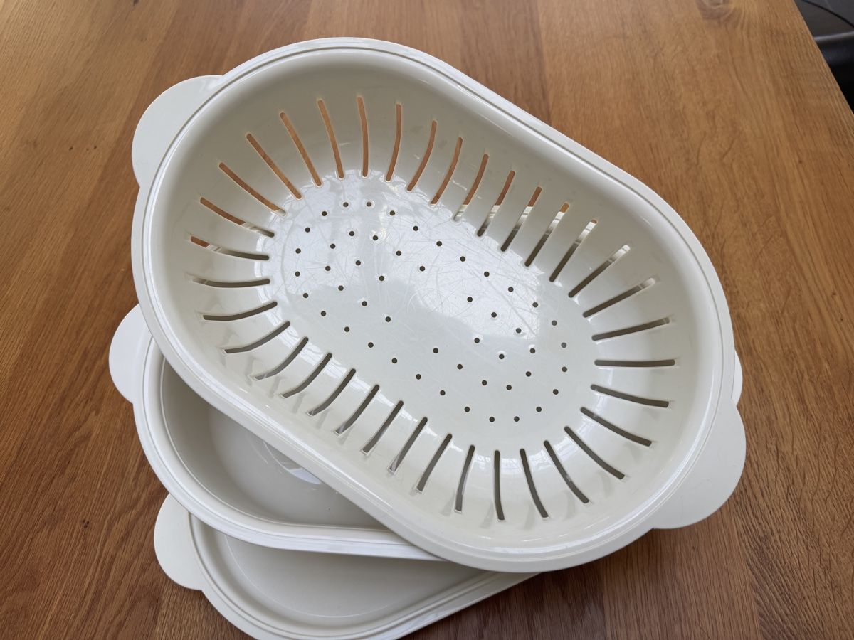 Tupperware Behälter & Ähnliches: TUPPERWARE - 3- teiliger Behälter - Warmhalten / Aufbewahren – Neu (gemäss Beschreibung) aus Gurmels von topsommer 2
