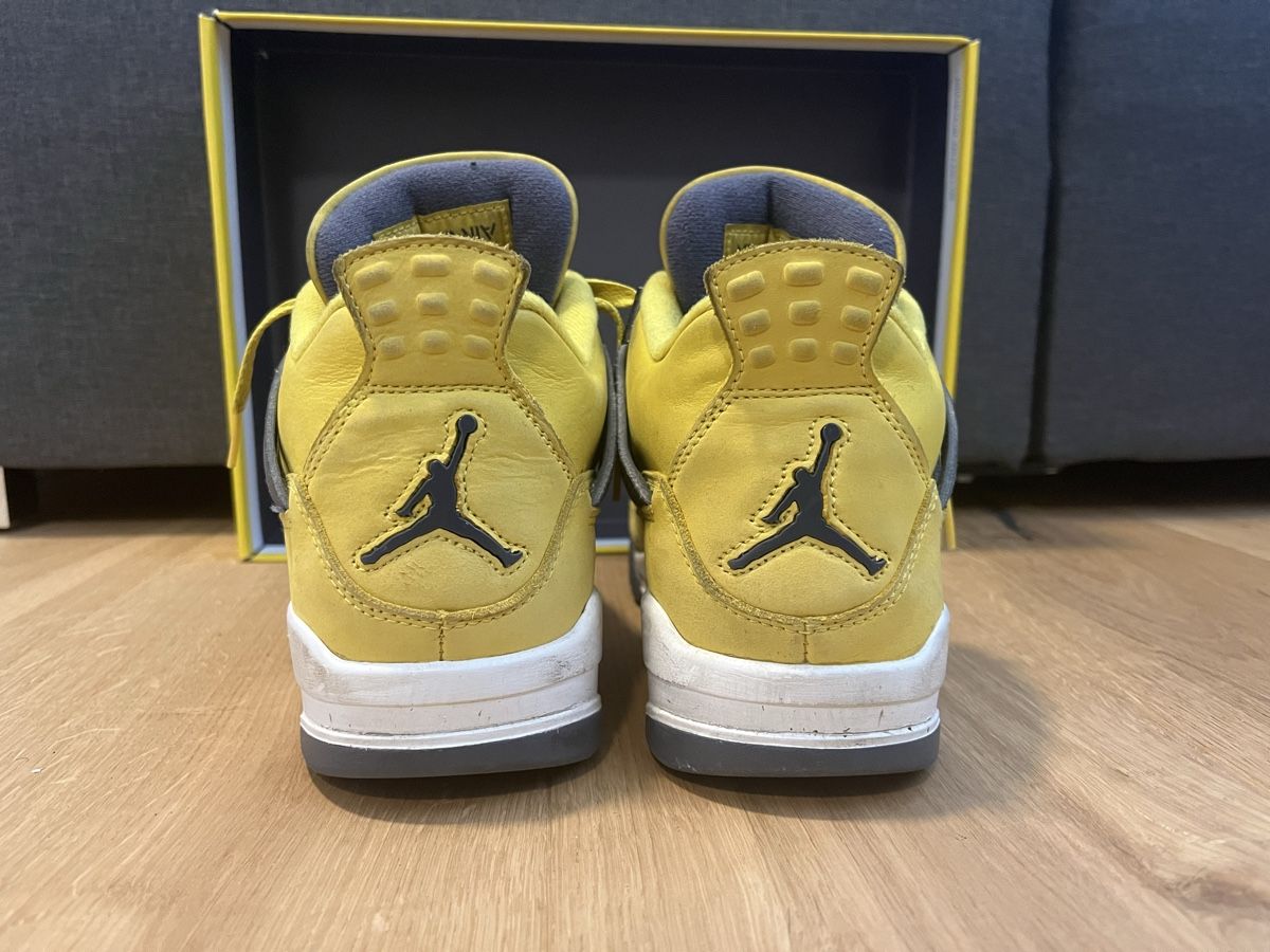 Jordan Scarpe da uomo: Jordan 4 Retro Lightning (2021) – Usato da La Chaux-de-Fonds venduto da 4MG33 1