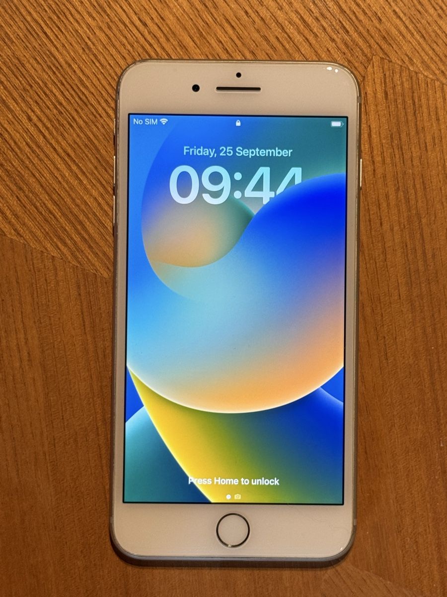 Apple Handys / Smartphones: Apple iPhone 8 Plus, White, 256 GB – Gebraucht aus Ponte Capriasca von lev002s