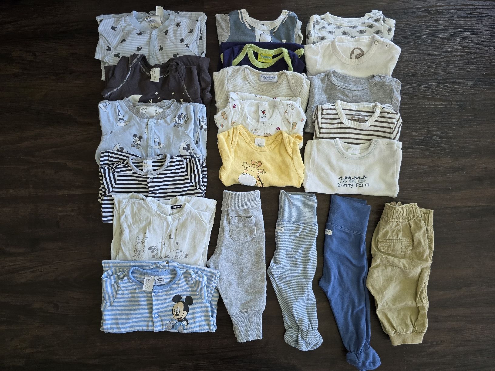Lotti & Set di vestiti: Kleiderpaket Gr.62/68 – Usato da Seedorf UR venduto da Kali_fornia