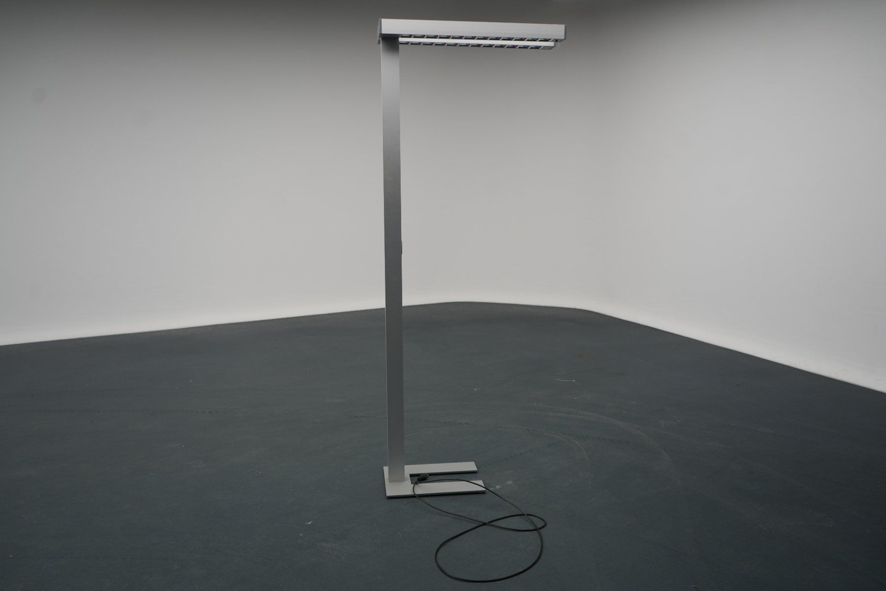 Lampade: Moderne Stehlampe Metall – Usato da Safenwil venduto da EFAGSafenwil5745