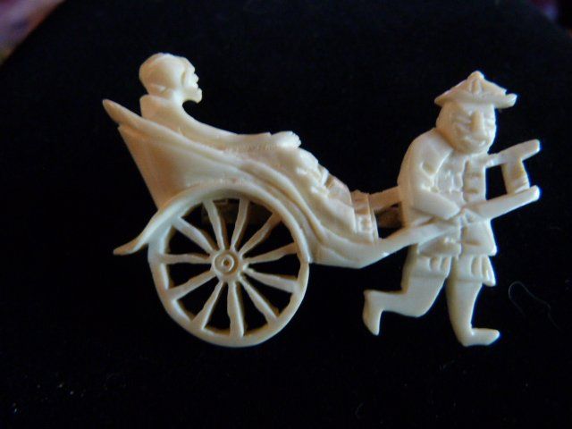 Broches & Aiguilles: Asiatische Rikscha-Brosche, vintage – D'occasion à Nunningen par Fashion-Ave51