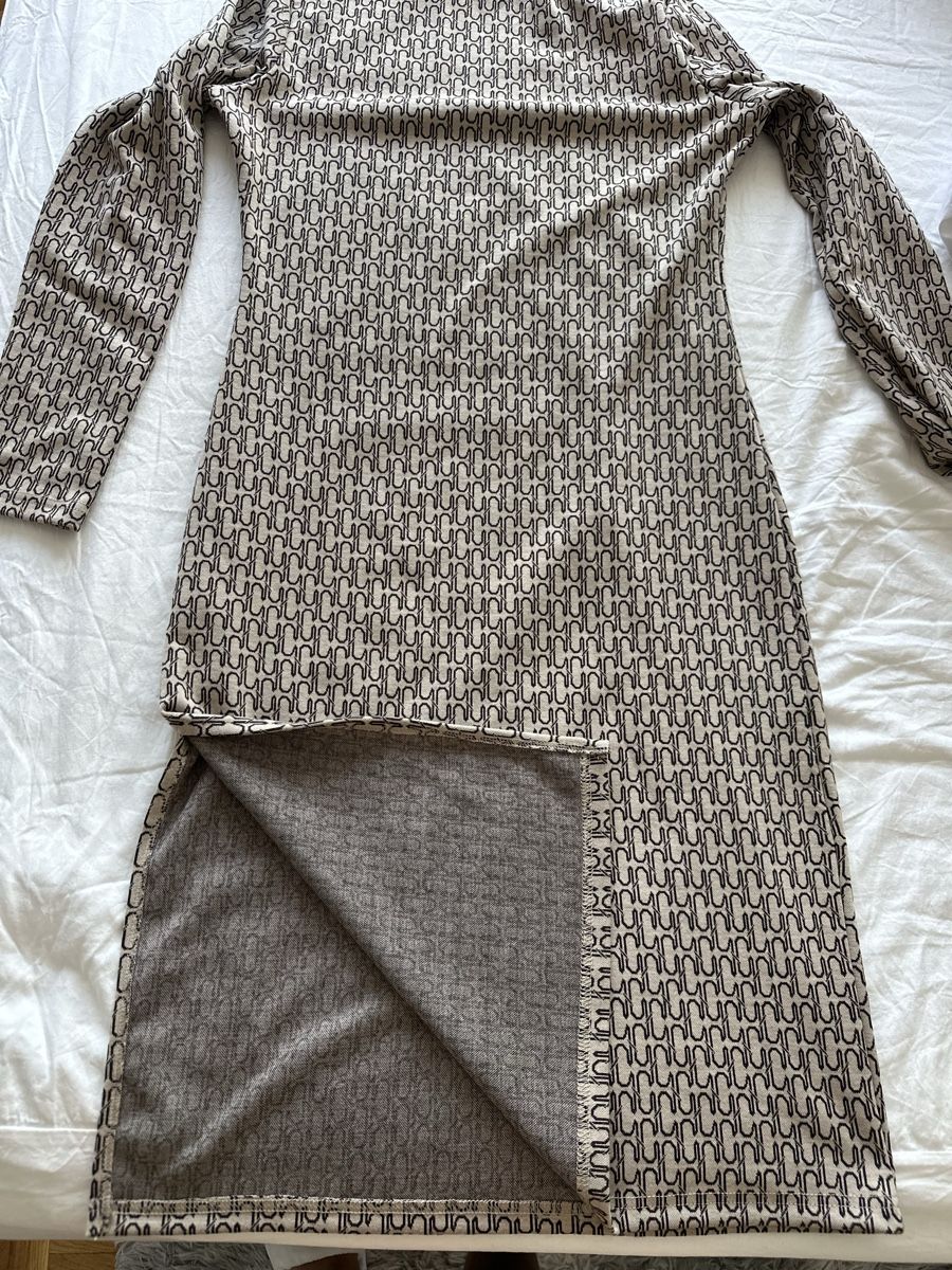 Vestiti: Robe chic à motif unique avec ceinture dorée – Nuovo (secondo la descrizione) da Neuchâtel venduto da cha_bh6y 2
