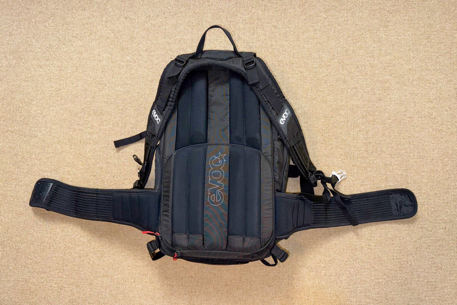 Evoc Sacs à dos: EVOC CP 18L Camera Pack - Kamerarucksack Black – D'occasion à Oberwil BL par blueberry.crane 2