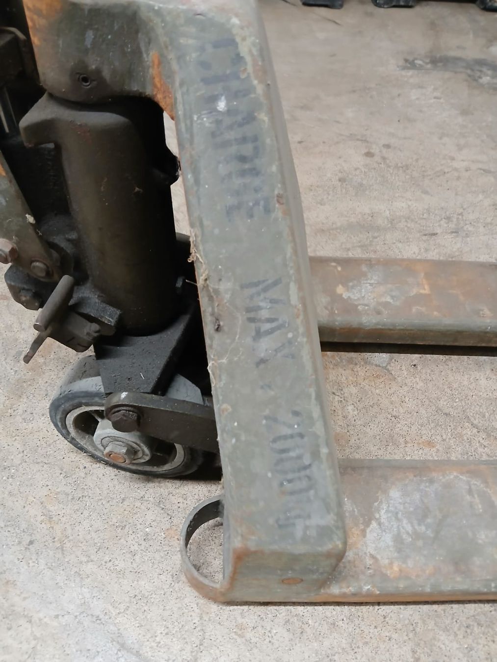 Carrelli elevatori e a forche: Hubwagen Handhubwagen Gebraucht Max 2000kg – Usato da Altdorf UR venduto da cue_mf9b 2