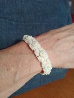 Bezauberndes handgeschnitztes Armband aus Bein