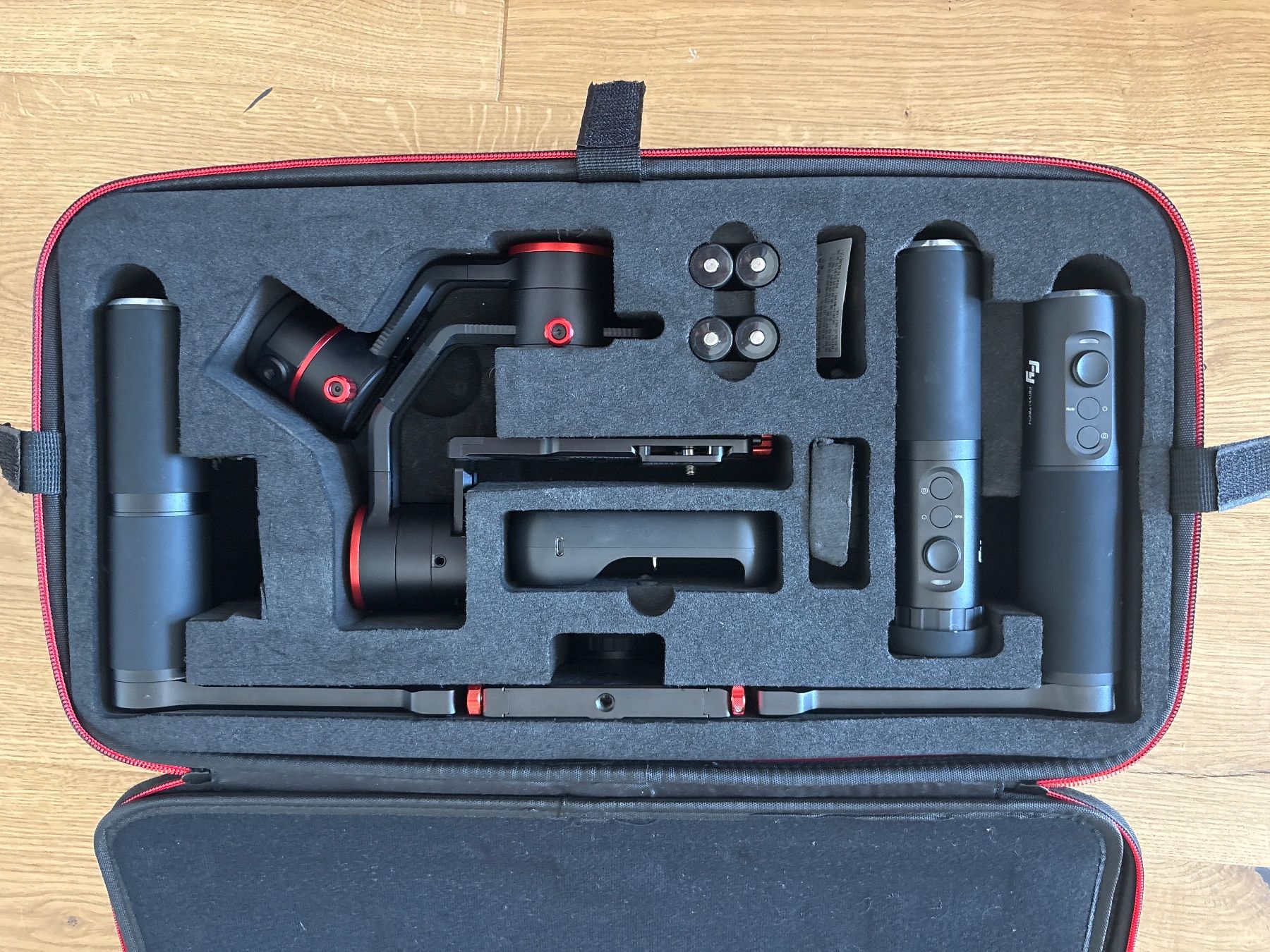 Treppiedi & Teste: Feiyu Tech A1000 3-Achsen-Gimbal + Koffer – Usato da Raron venduto da jon_x9w2 2