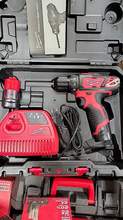 Milwaukee Alle Werkzeuge: Milwaukee M12BDD-202C – Neu (gemäss Beschreibung) aus Urdorf von WeMaWe 1