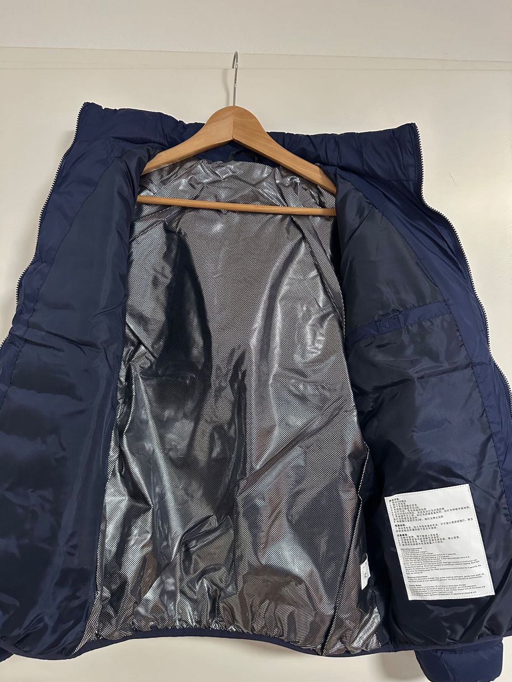 Jacken: Heizbare Daunenjacke Grösse M – Neu (gemäss Beschreibung) aus Zürich von Mas7 1