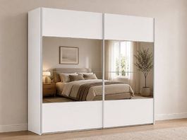 Grosser weisser Schrank mit Spiegel