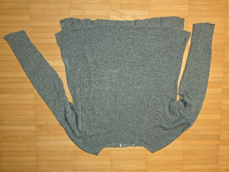 Strickpullover, Farbe hellolive, Grösse XS