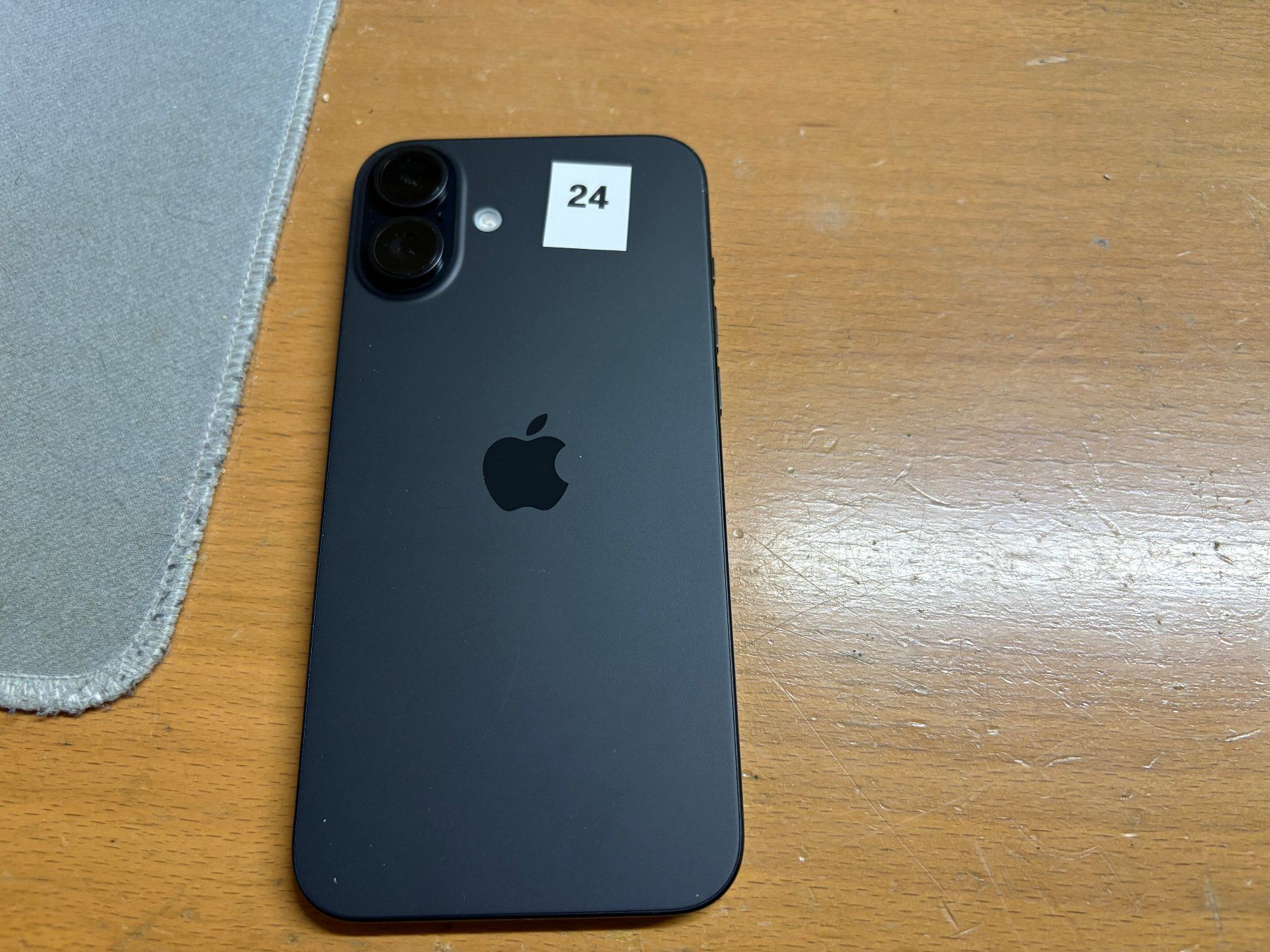 Apple Portables: Iphone 16 Plus 128Gb#24 – D'occasion à Au SG par bah_6f5w 1