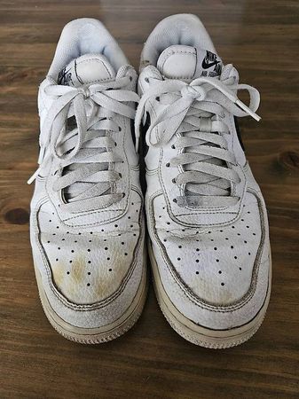 Nike Air Force 1 blanches - Taille 44 - Usées