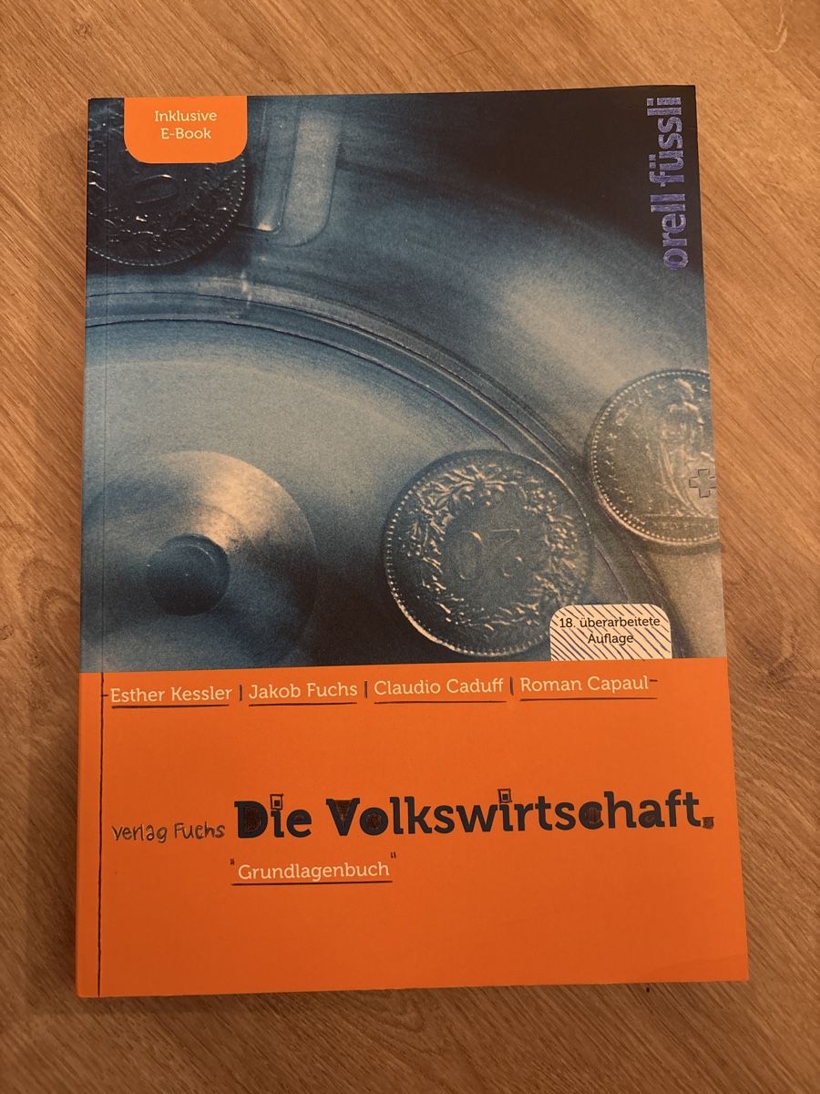 Libri: VWL Buch "Die Volkswirtschaft" – Nuovo (secondo la descrizione) da Baar venduto da Joschj2