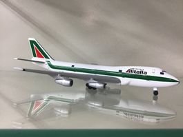 Alitalia Boeing 747-200 Modellflugzeug - Sammlerstück! 1:500