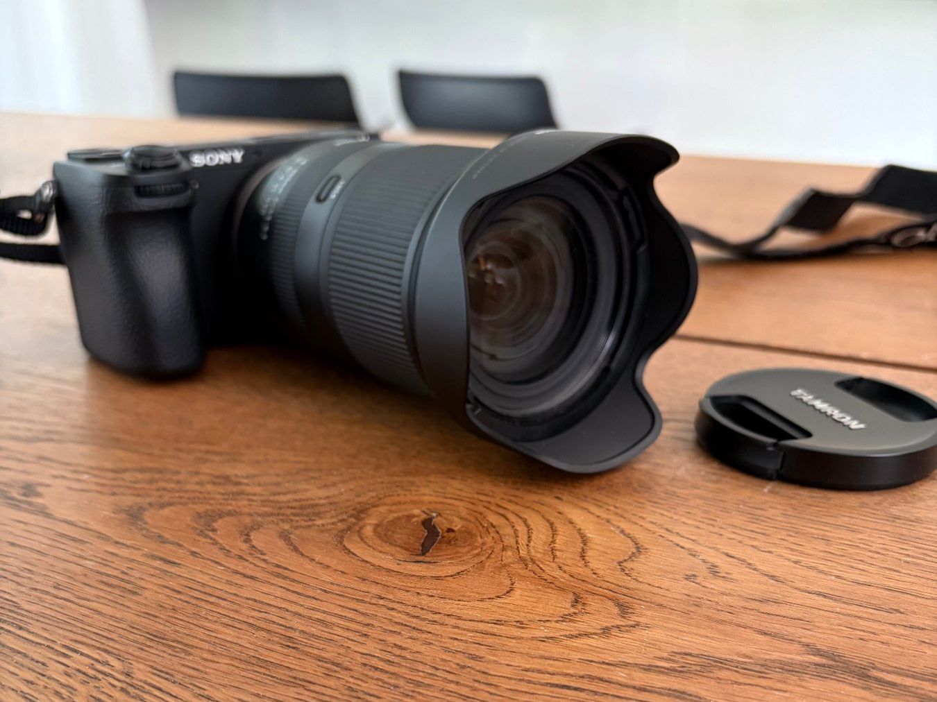 Sony Fotocamera: Sony A6700 inkl. Tamron Objektiv 18-300mm – Nuovo (secondo la descrizione) da Elgg venduto da sim_295b