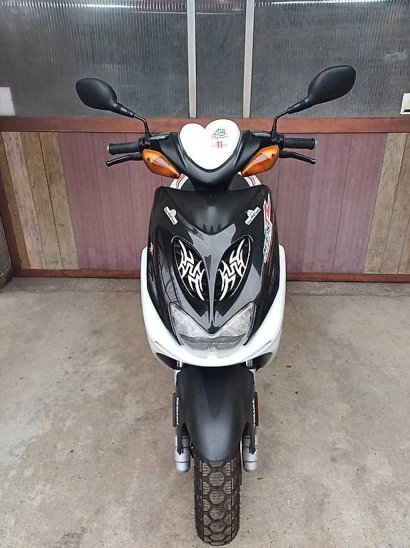 Scooters: Roller YAMAHA AEROX 50ccm – D'occasion à Matten(St.Stephan) par Tj_Inside 2