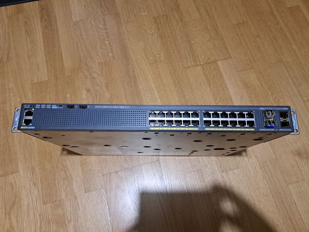 Cisco Catalyst 2960-X Switch (Gebraucht) in Effretikon für CHF 25 – nur ...