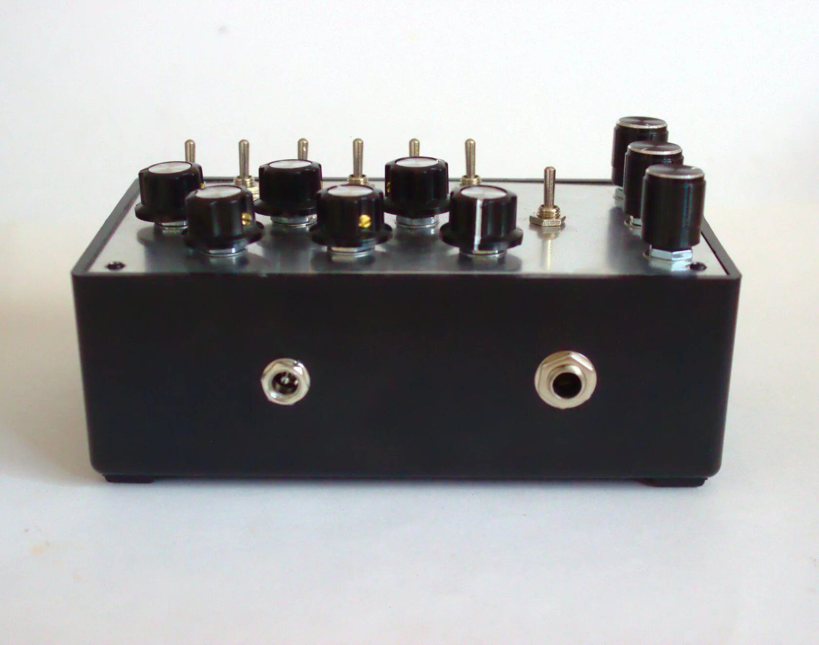 Instruments de musique: King Drone - analoger Drone Synthesizer mit 6 Oszillatoren – D'occasion à Bern par Huglimat 2