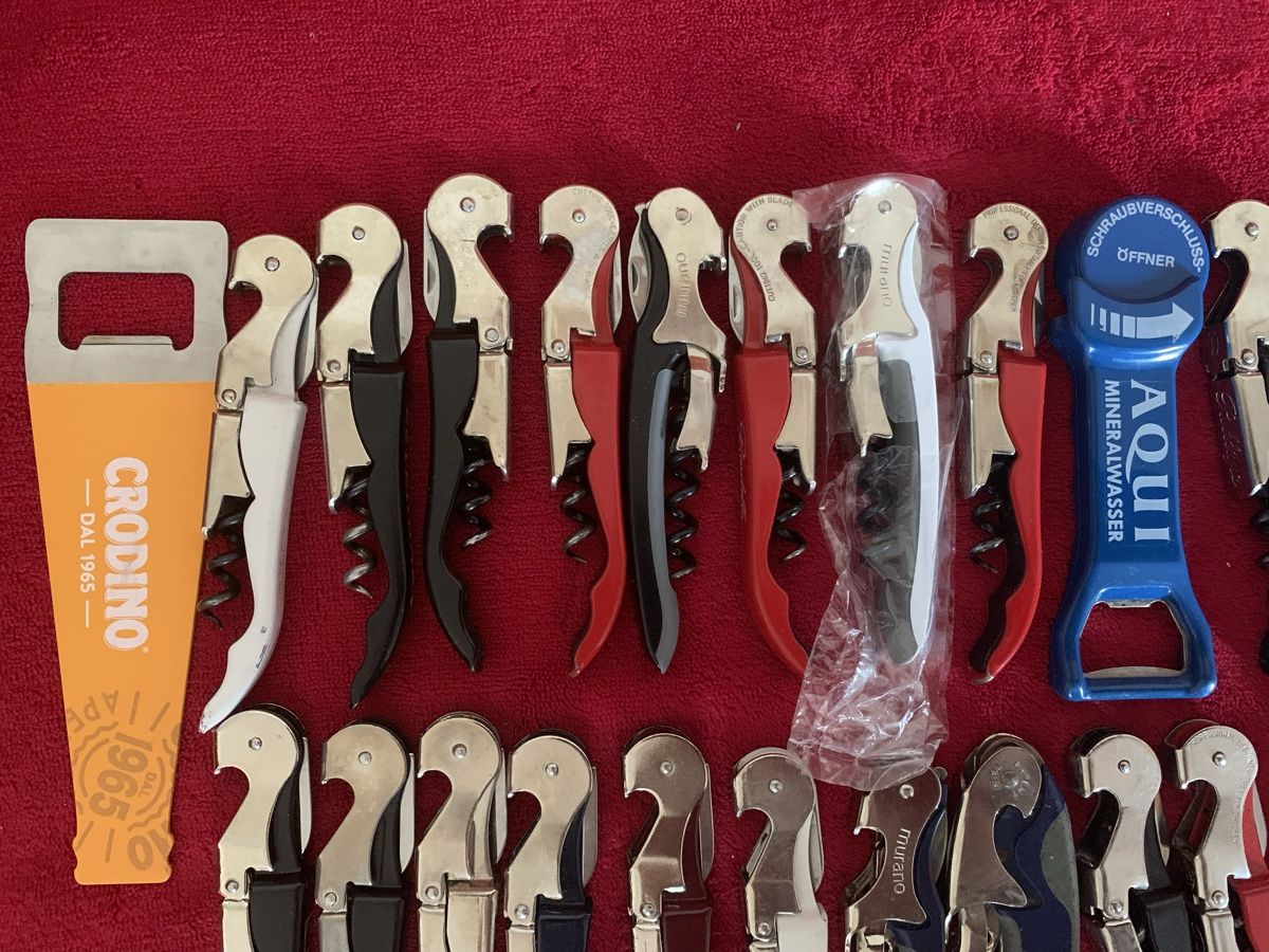 Apribottiglie & Tappi per chiusura: 36 Korkenzieher – Usato da Zürich venduto da Olimpied 1