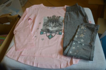TAILLE 116-122  PIJAMA NEU