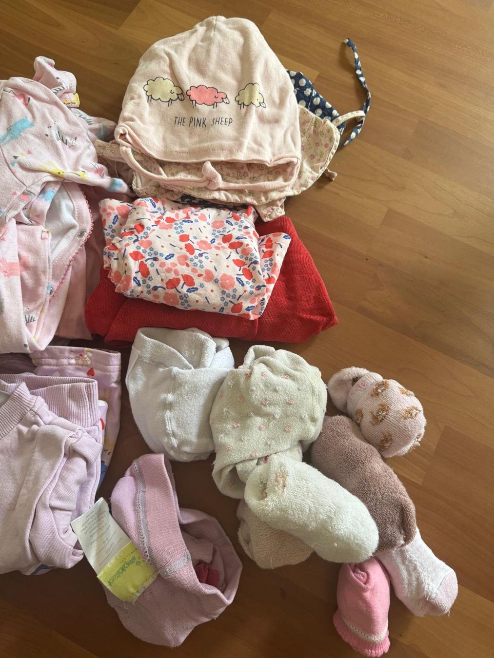 Lotti & Set di vestiti: Kleiderpaket Mädchen Grösse 62 – Usato da Hinwil venduto da Bbudget 4