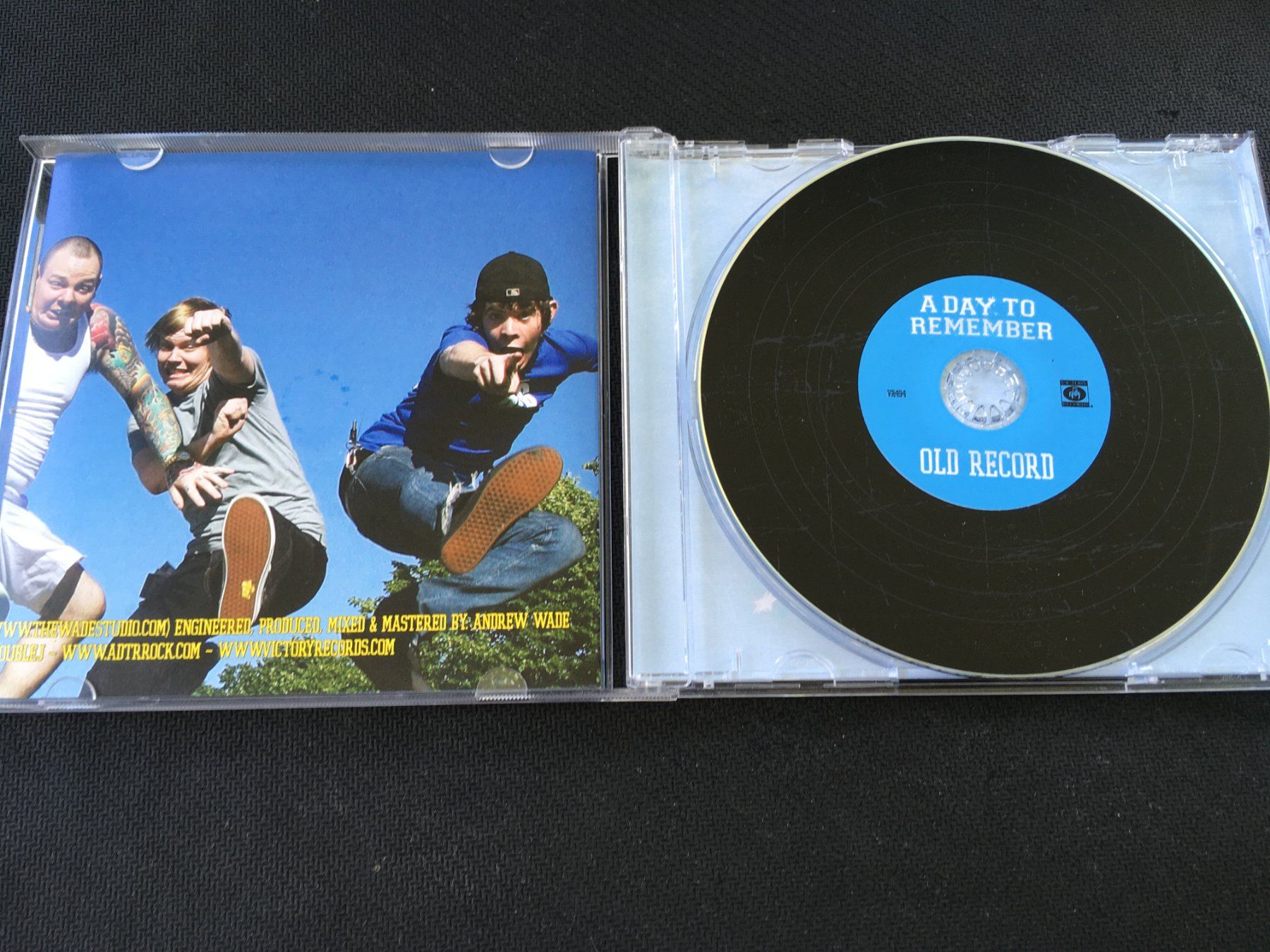 CD: A day to remember - Old Record -CD- – Usato da St.Gallen venduto da MedienJoe 1