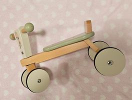 Tiny Love Kinder-Dreirad aus Holz – schönes Design
