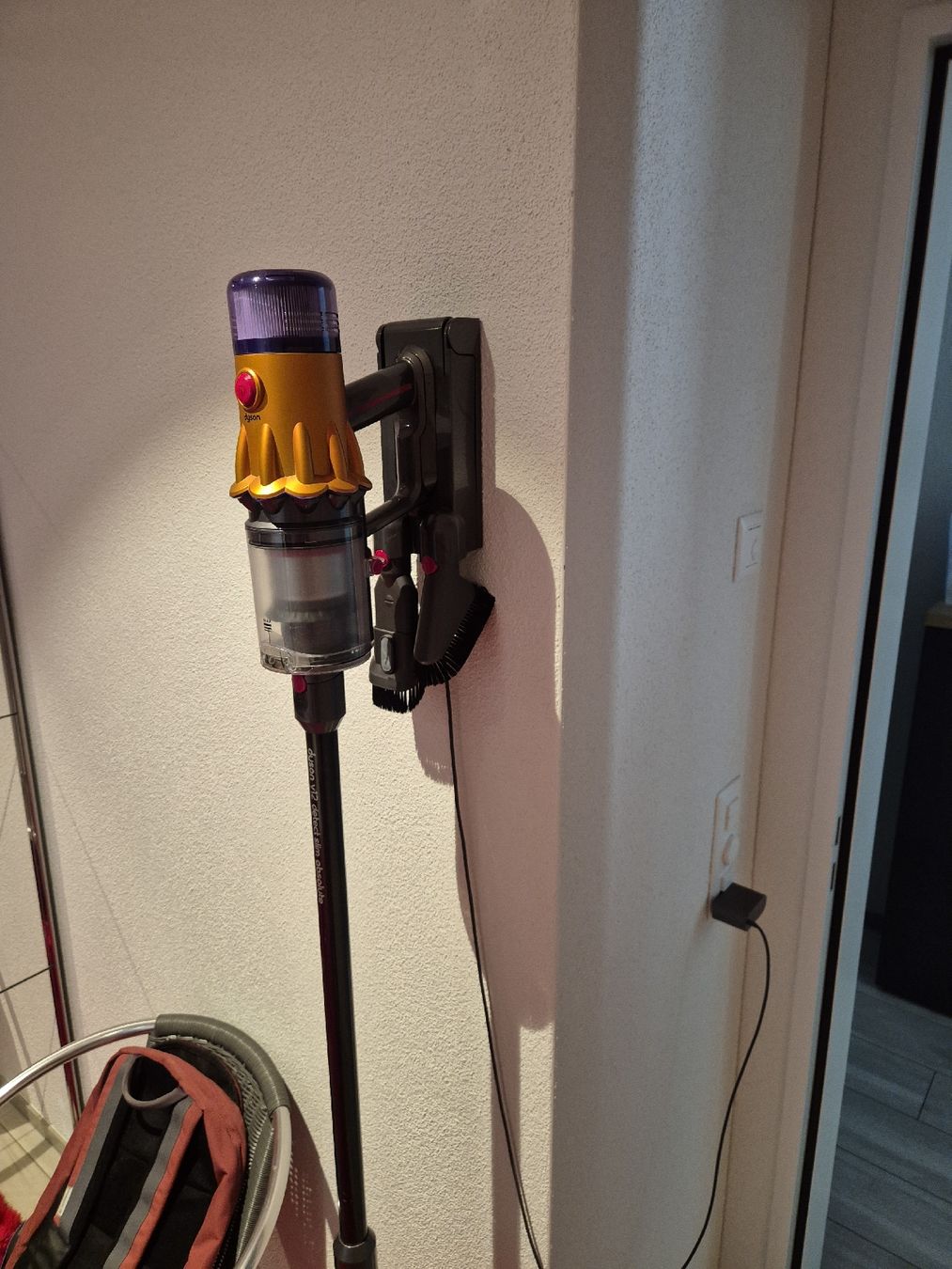 Dyson Aspirateurs & Accessoires: Dyson V12 detectslim absolute – D'occasion à Watt par ben_mhn5 4