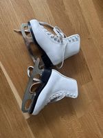 Schlittschuhe 28