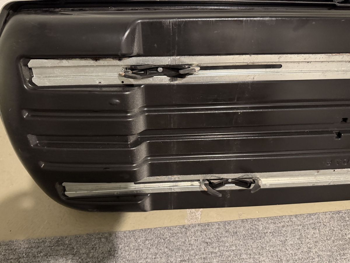 Thule Dachboxen: Dachbox Thule Dachbox gebraucht, silber, 75 kg Zuladung – Gebraucht aus Winterthur von Piotr-Mercedes 4