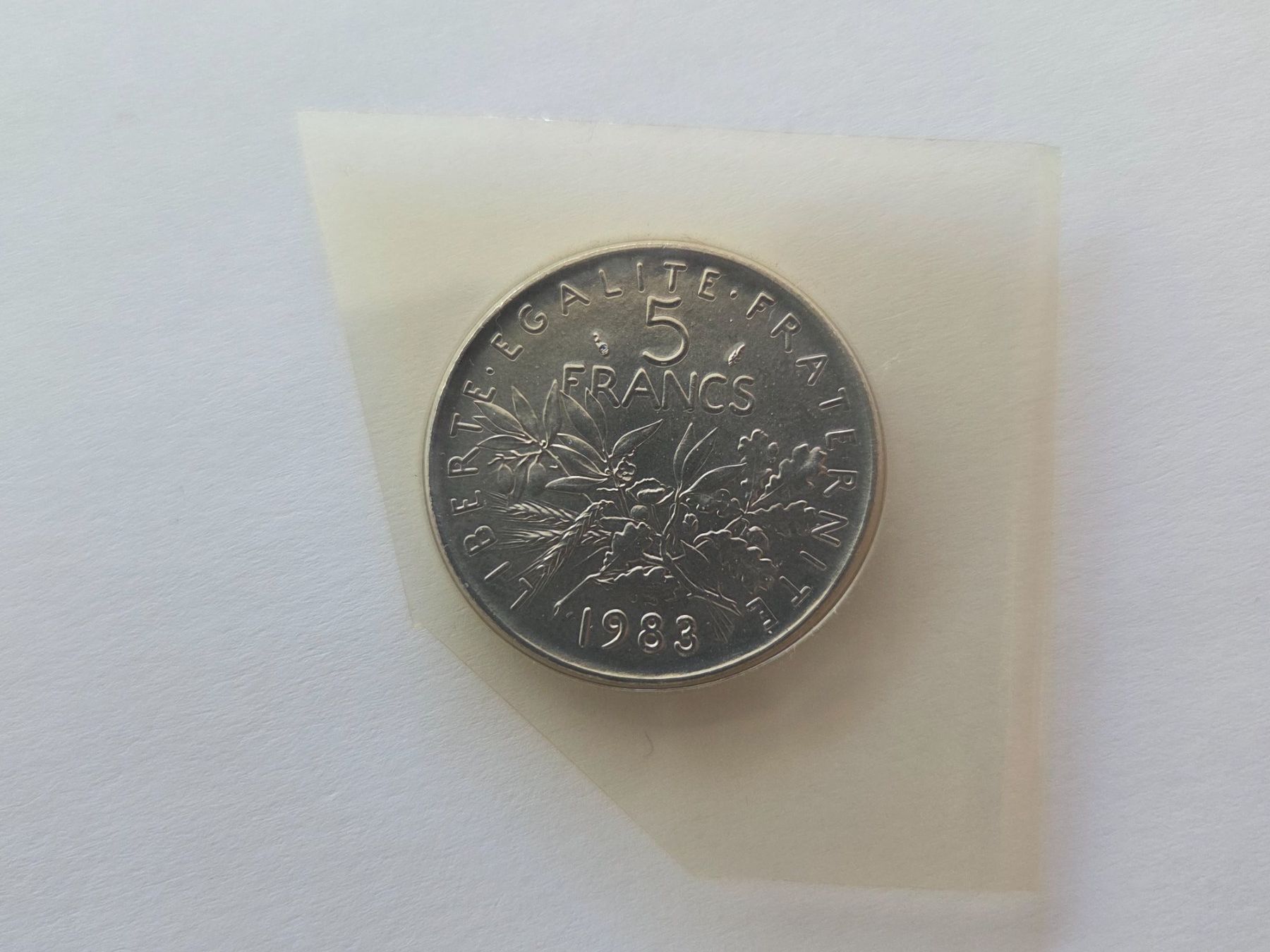 Tutti le monete: 5 Francs Fleurs de Coins 1983 – Nuovo (secondo la descrizione) da Pravidondaz venduto da LVtik