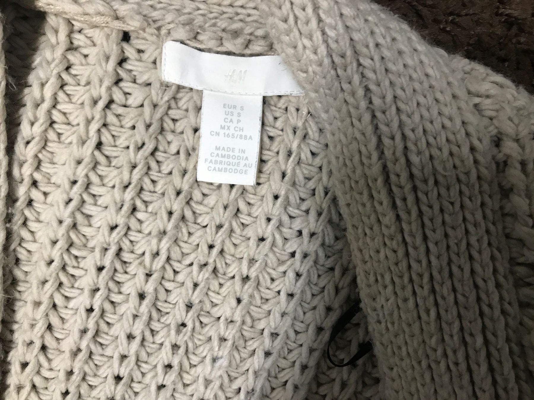 H&M Giacche: Schöne Strickjacke Gr S mit Bindegürtel – Usato da St. Margrethen SG venduto da kellenbh 2