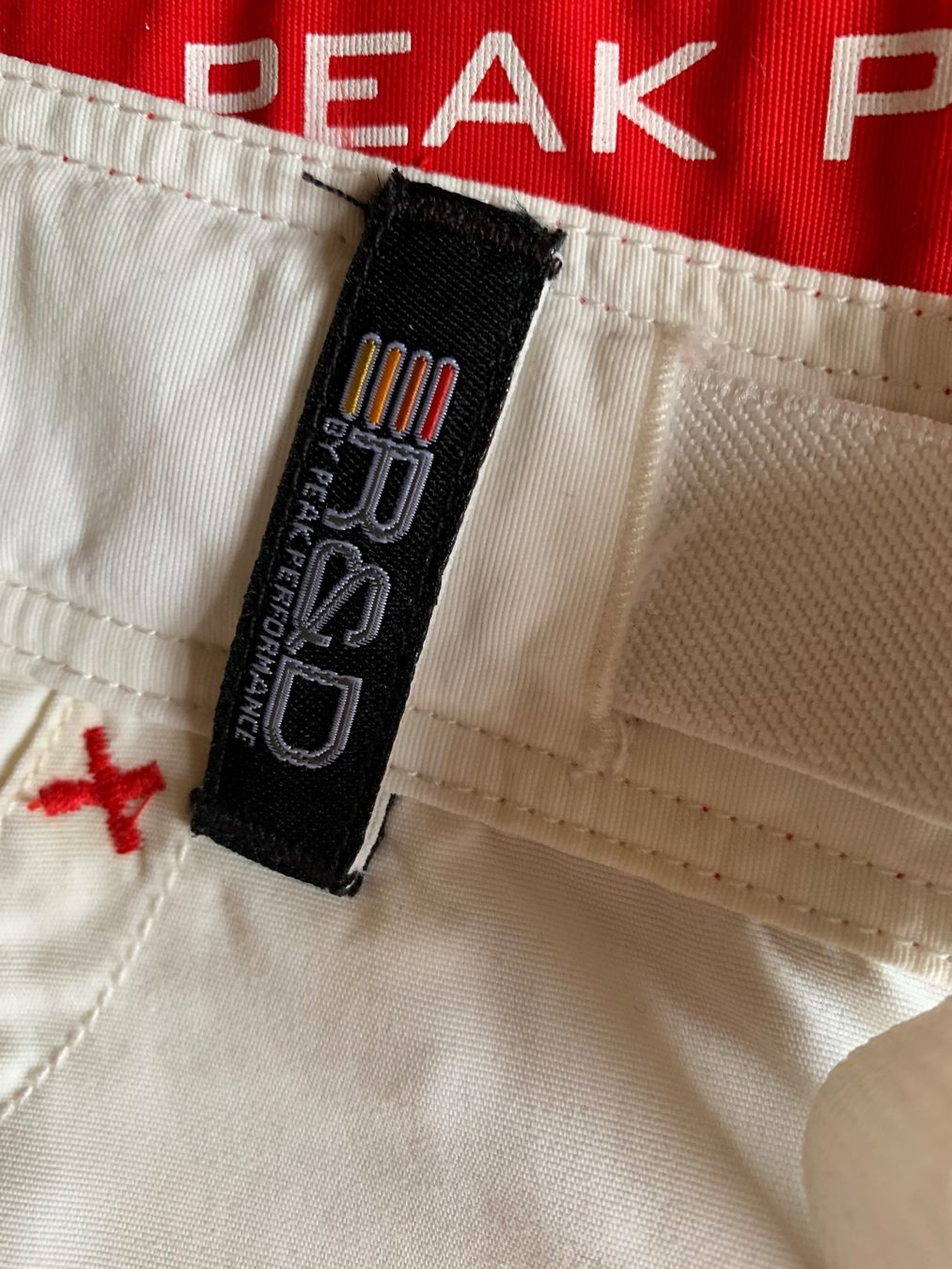 Peak Performance Hosen: Wanderhose PEAK PERFORMANCE RED 3 x DRY Hose  Neu – Neu (gemäss Beschreibung) aus Interlaken von Bona55 5