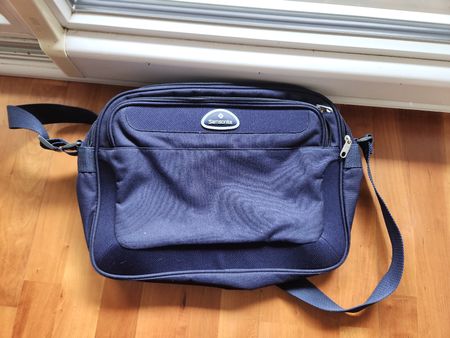 porte ordinateur samsonite bleu avec bandoulière 