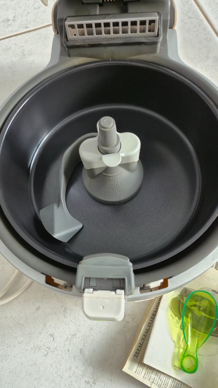 Küchengeräte: Tefal Heissluftfriteuse – Gebraucht aus Grüsch von Benggeli 2