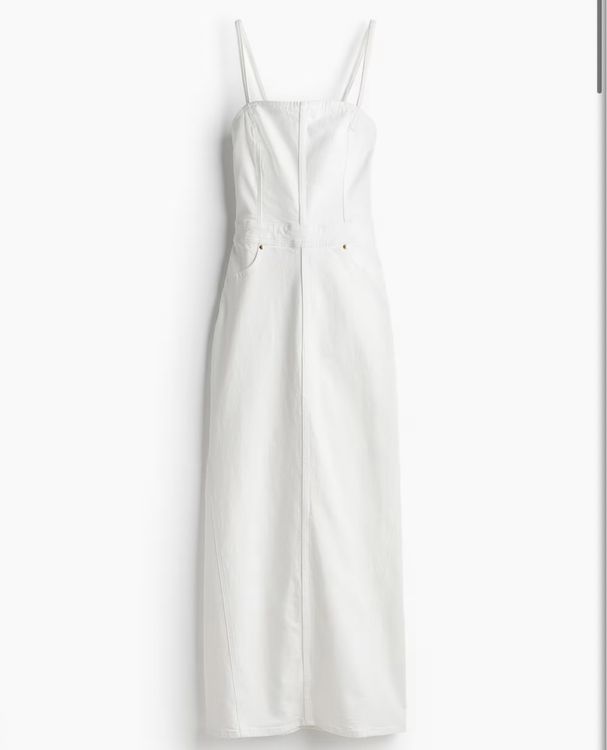 Robe neuve en denim à dos ouvert taille 38 (Neuf avec emballage d'origine) à Lugnorre pour CHF