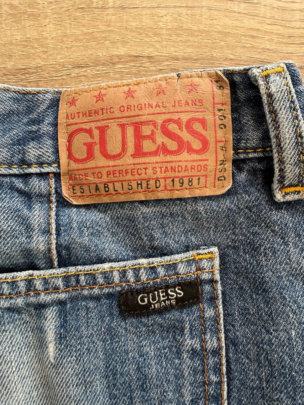 Vestiti & Gonne: MINIROCK von GUESS XS – Usato da Allschwil venduto da Naike06 1