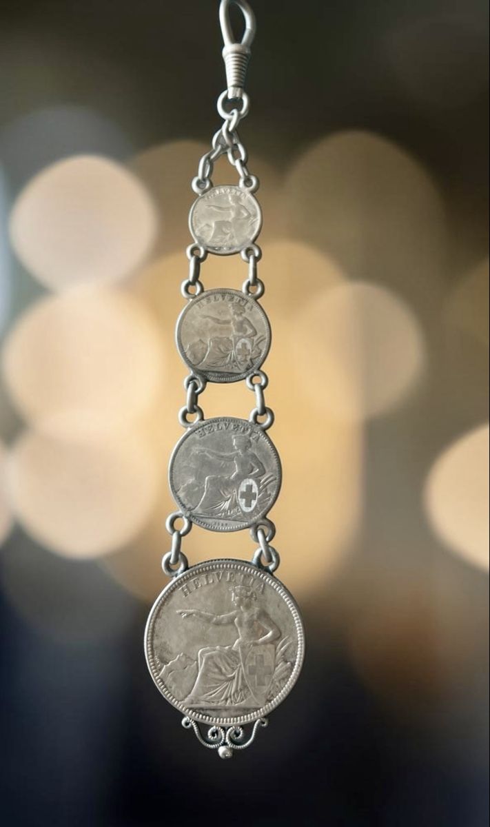 Anhänger: Trachten Schmuck mit Münzen – Gebraucht aus Winterthur von Numismatica-Vitu
