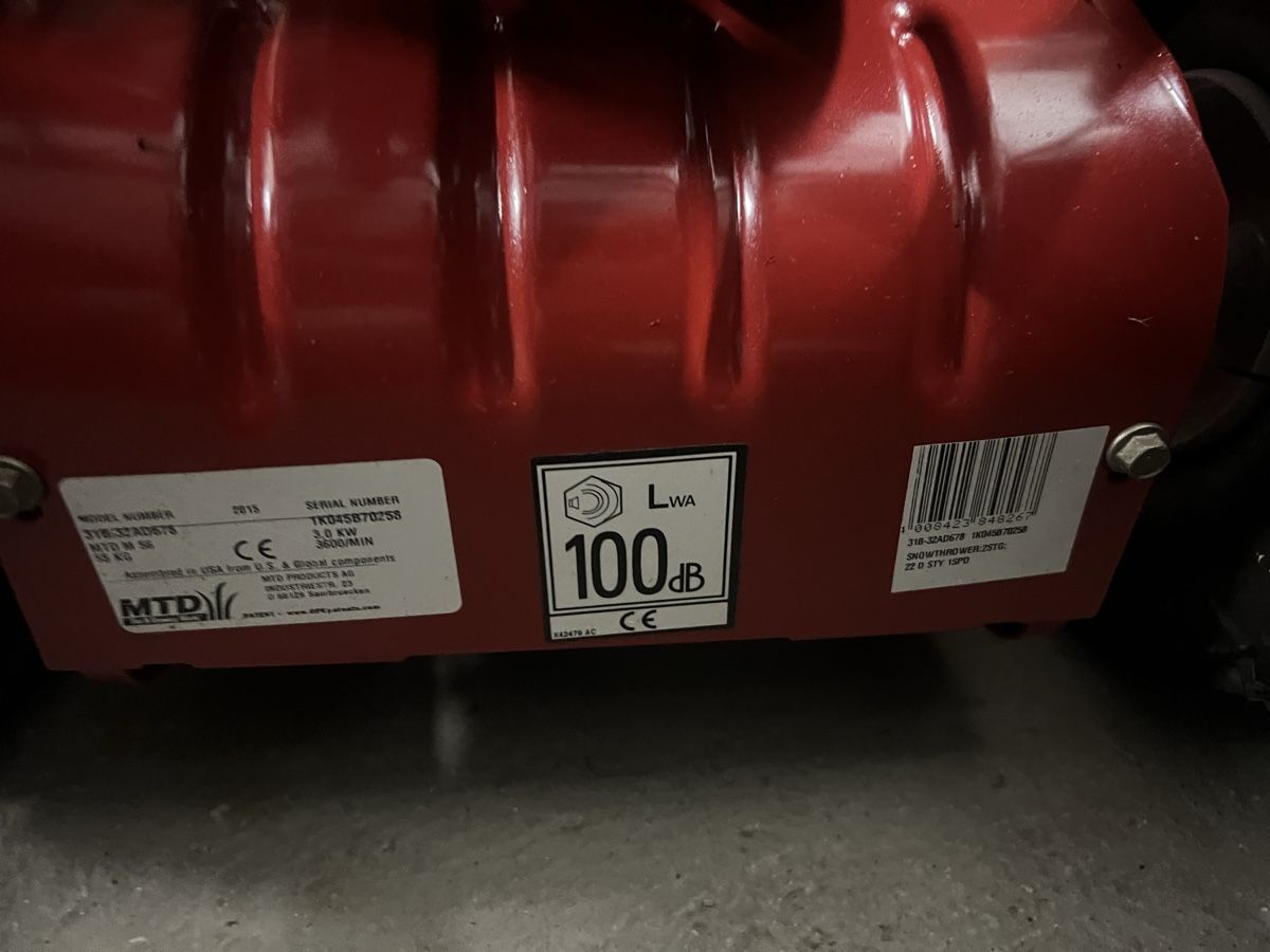 Mtd Alle Maschinen: MTD Schneefräse M56 - frisch ab Service – Gebraucht aus Schönenberg ZH von Bosh 7