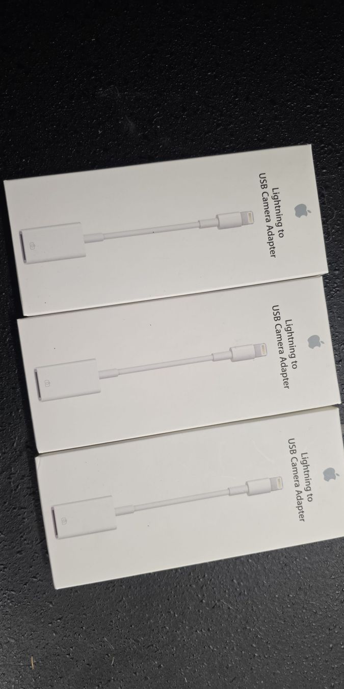 Apple Unità & Adattatore: Apple Lightning auf USB Kamera Adapter neu – Nuovo (secondo la descrizione) da Fehraltorf venduto da H.P1950
