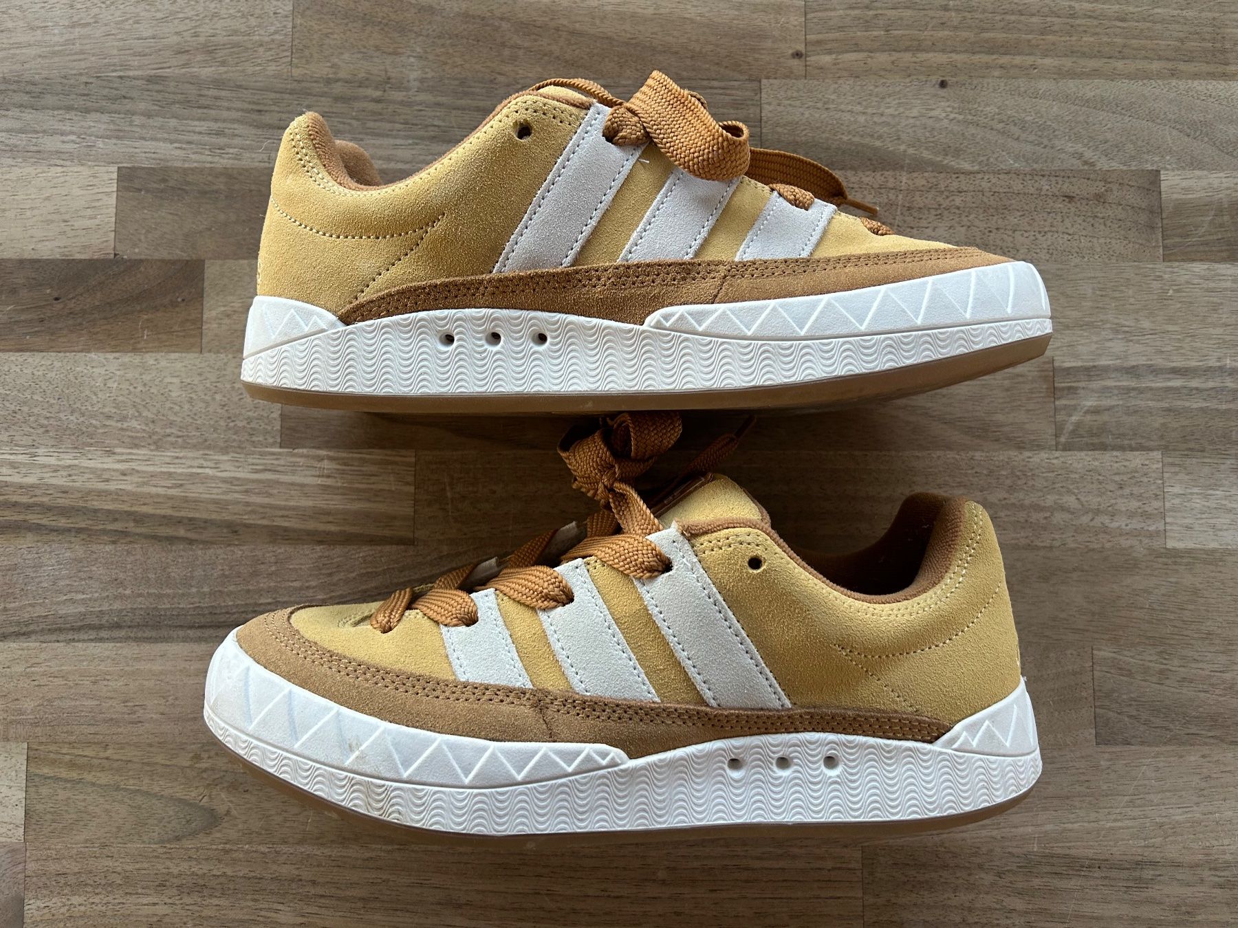Adidas Scarpe da uomo: Adidas Adimatic Grösse 8, neuwertig – Nuovo (secondo la descrizione) da Oberwil-Lieli venduto da Mhd 4