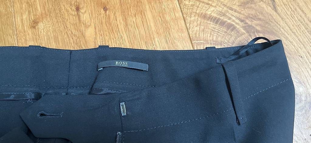 Hugo Boss Pantaloni: Boss Damenhose Schwarz, Gr. 36, Wolle mit Elastan – Usato da Langendorf venduto da winterjasmin 1